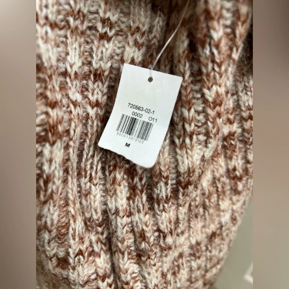 Old Navy Ribbed Knit Sweater in Brown and Cream Tunic length